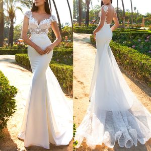 Superbes robes de mariée dos nu de tache de sirène avec une robe brodée appliquée plus la taille nuptiale
