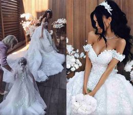 Prachtige off-the-shoulder baljurk trouwjurken flora kant applicaties rechter trein bruidsjurken op maat gemaakte Saoedi-Arabische bruiloft vestidos