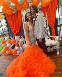 Magnifiques robes de bal de luxe orange avec diamants pour filles noires, à volants à plusieurs niveaux, strass en cristal scintillant, pompons, robes de fête d'anniversaire, 2024