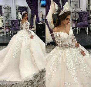 Prachtige Prinses Baljurk Trouwjurken Dubai Arabisch Sheer Hals Lange Mouw Lace-Up Kant Geappliceerd Bridal Jurk Vestido de Novia