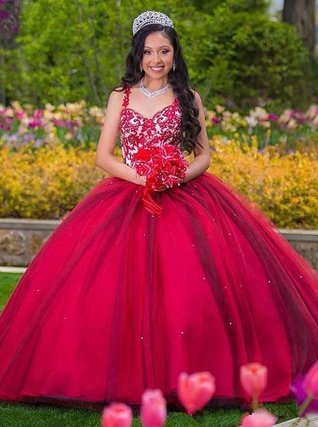 Magnifiques robes de Quinceanera robes de bal longueur de plancher appliques de dentelle perlées à lacets robes de fête d'anniversaire robes douces 16