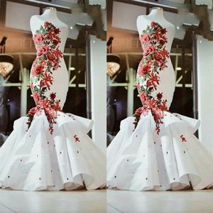 Magnifique rouge et blanc 3D fleurs florales robe de mariée sirène 2022 chérie satin perles ruché sud arabe pays Designer 233x