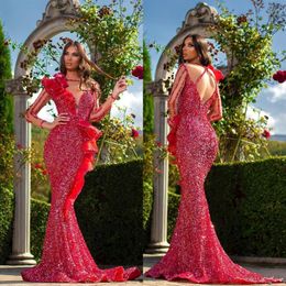 Prachtige Rode Arabische Rood Sexy Mermaid Prom Jurken Diepe V-hals Ruches Lange illusiehulzen Sequined Formal Dress Party Avondjurken