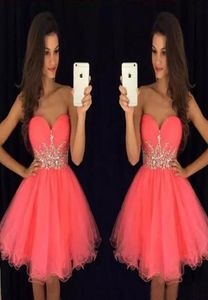 Prachtige korte homecoming jurken Coral Pink Tule feestjurk lieverd mouwloze kristallen goedkope op maat gemaakte afstuderen prom dr2060939