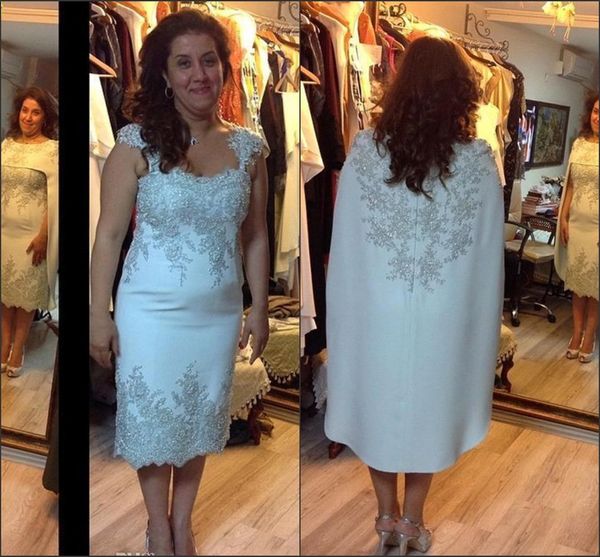 Gorgeous Silver Lace Appliqued Beading Madre de los vestidos de novia con Cape Formal Women Vestidos de novia Oriente Medio Dubai Vestidos formales