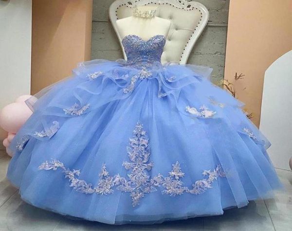 Magnifiques robes de Quinceanera bleu ciel perlées en dentelle appliquée à plusieurs niveaux longueur au sol cristaux décolleté en cœur bonbon 16 anniversaire Part9058632
