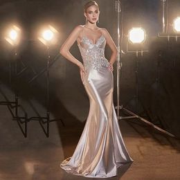 Superbe robe de bal de sirène spaghetti robe de bal 3D Vestidos de Noche Robes de soirée à queue de poisson brillant Train 2024