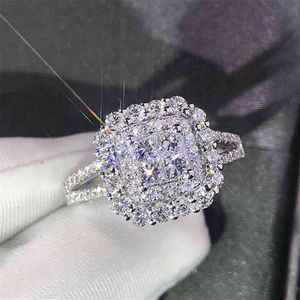 Prachtige Vierkante Vorm Vrouwen Ring Volledige Bling Iced Out Micro Pave Crystal Zirkoon Dazzling Bridal Ring Wedding Engage Rings2666