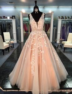 Prachtige v nek prom jurk lange formele jurken avond feestje luxe kanten appliques kralen riem blush roze tule prom jurken hy4096