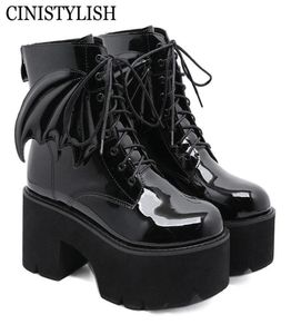 Goth Ankle Boots High Heels Patent Leather Dames schoenen op platform Demonia Boots Punk Gothic Sexy Model Model Wing New Fashion8608196
