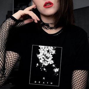 Goth Floral Femme T-shirts Harajuku Esthétique Vintage T-shirt Style Japonais Grunge Hipster Coton Chemise Tops Femmes Vêtements 210518