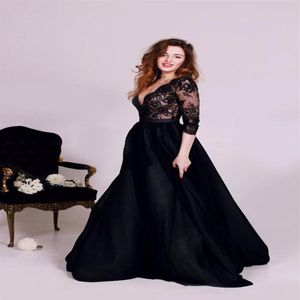 Gothic Desigh Black Lace Trouwjurken Diepe V-hals 3 4 Lange Mouwen Lace Satin A Line Retro 2019 Bruidsjurken Speciale Occasion294M