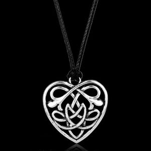 Pendentifs gothiques en forme de cœur ajouré avec nœud irlandais, breloques en cuir, chaîne en corde, collier ras du cou pour femmes, accessoires 283P