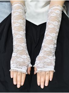 Gothic Style Gants de mariée de mariage noir et blanc pour femmes Opera Evenle Elbow Lace Tulle Gants Bridal Costume Luva Branca