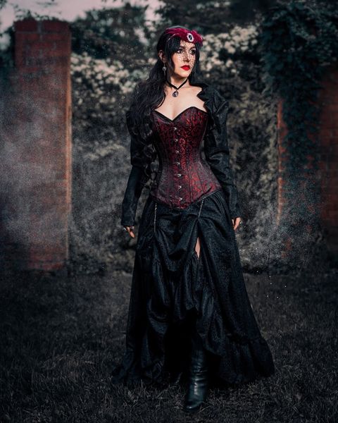 Gothique victorien longues robes de bal noir et rouge dentelle une ligne corset robes d'occasion spéciale longueur de plancher à lacets vintage plus la taille robe de mascarade pour les femmes