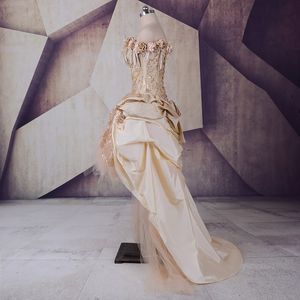 Gothic Trouwjurken Hoog Laag 2020 Asymmetrisch Uit de schouder Champagne Tule Kant Appliqué Kristal Steentjes Met Mouwen 280d