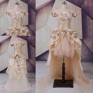 Robes de mariée gothiques haut bas 2020 asymétrique sur l'épaule Champagne Tulle dentelle appliques cristal strass avec manches 239B