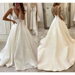 Robe V sans dos de mariage sexy robes nuptiales couche dentelle applique satin couverts Buttes concepteurs de balayage