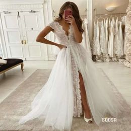 Robe avec robes de dentelle de mariage Overskirt manches de capuchon de mariée