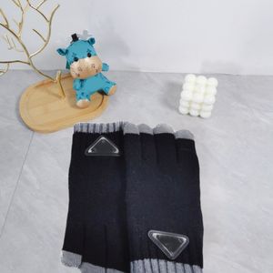 GRACE GM Klassieke Winter Mannen Vrouwen Handschoen P Designer Paar Vinger Warme Handschuh Mode Guantes Merk Handschoenen DBG B