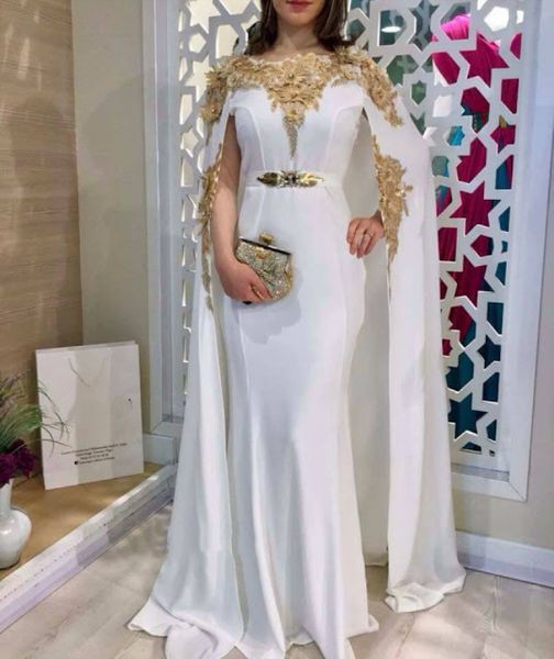 Caftan gracieux arabe robes de soirée formelles longue cape haussement d'épaules et enveloppes 2021 fleurs en dentelle d'or appliques femmes filles robes de soirée de bal