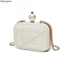 Graceful Pearl Mini femme Bagure blanche Sac en or Gold Iron Chain Messenger Taille en 155x11x55cm pour Lady Girl Party 240430