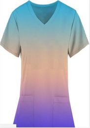 Color de gradiente Women039s Scrubs de enfermería T CAMISA UNIFORMOS DE MANGA CORTA Tops Vneck Pocket Enfermera Tshirts Me encanta la enfermería Medical S4770161