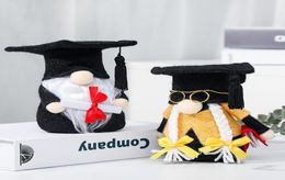 Graduation gnomes noir vert scandinave graduation tomte nordic graduate Figurine for Grade enseign présente la fête de graduation SU8020803