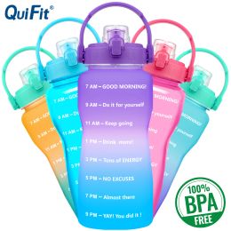 Lápidas Quifit Botella de agua motivacional de medio galón de 2 l y 64 oz con marcador de tiempo Flipflop Sin Bpa Soporte portátil para teléfono deportivo Jarra de gimnasio