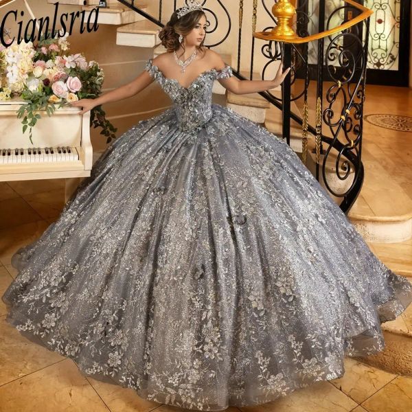 Vestidos de quinceanera de encaje de cristal brillante gris brillante.