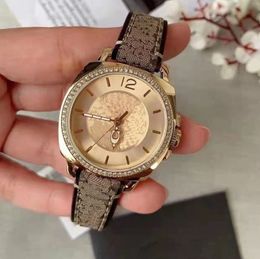 Mujeres de gran calidad Women Wristwatches Diamantes impermeables con caja AAA Lady Quartz Watchs No289