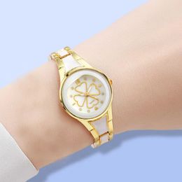 Great Quality Women Designer montre des bracelets avec une boîte Lady Fashion Casual Luxury Dial 25 mm Watchs Quartz NO798