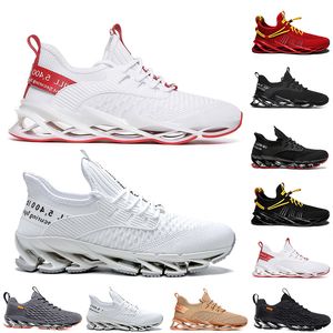 Grootste Mens Womens Running Schoenen Triple Zwart Wit Groene Schoen Outdoor Mannen Dames Designer Sneakers Sporttrainers Oversize 39-46 Veel Stijl Sneaker