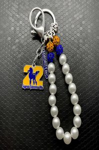 Griekse Letter Society SIGMA GAMMA RHO Vrouwenclub Sieraden Poedel Hanger Metalen Sleutelhanger Witte Parel Ketting Sleutelhanger3257493