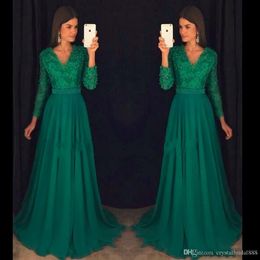 Verde Una línea esmeralda Vestidos Cuello en V Manga larga Apliques de encaje Gasa Perlas con cuentas Tren de barrido Vestido de noche formal Vestidos de fiesta ppliques