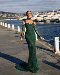 Green Glamorous Emerald Prom High Neck Sheer Illusion Party Robes Party Lace Per perle Fiche