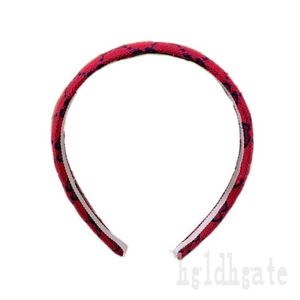 Groene haarband Cottons Luxe hoofdband Red Black Retro Tiktok Handige vrouw Letter Romance Big Canvas Classic Headbands Collection Modieuze ZB056 F23