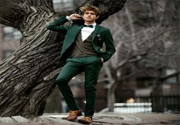 Green Men Suit 2018 Two Button Groom Wear Two Pieces Tuxedos Tuxedos Custom Made Formal Business Suits JacketPants1147306