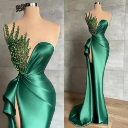 Groene bescheiden prom -jurken zijde split kralen avondjurk op maat gemaakte mouwloze sweep trein strapless vloer lengte feestjurk
