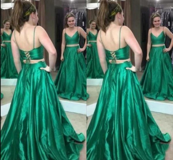 Vestidos de fiesta verdes de dos piezas de encaje hacia atrás correas de espagueti de barrido satén hecha a la noche de fiesta de fiesta formal