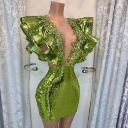 Vestidos de cóctel con lentejuelas verdes, vestidos de noche de fiesta de Dubái con escote en V profundo y cuentas cortas, vestido de noche de diseño personalizado para mujer CG001