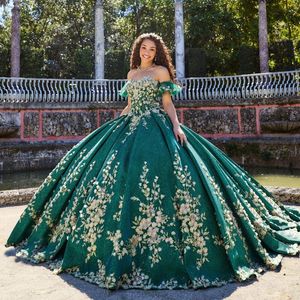 Vert Brillant Chérie Hors Épaule Robe De Bal Quinceanera Robes 2024 Doux 16 Princesse Appliqued Fleur Robes De Fête Robe De 15 Anos