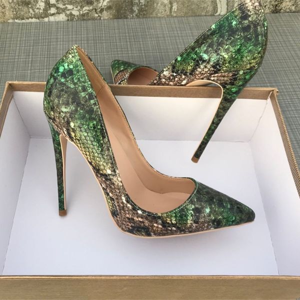 Mod￨le de serpent vert Chaussures f￩minines Girls Sexy Designer Red Bottom High Heels Imprim￩ multi-couleurs talons aiguilles 12cm chaussures de mariage dames peu profondes bouche chaussure de f￪te