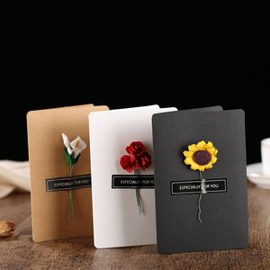 Wenskaarten 10 stks 98x146 mm zwart /wit /bruin diy kraft papier handgemaakte droge bloem uitnodigingskaart kerst bruiloft gunsten