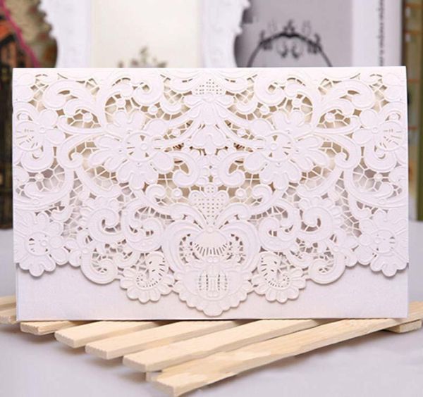 Cartes de vœux 25 PCS Supplies de mariage de luxe Rouge blanc vintage Lacet Loue élégant Golden Laser Cut Invitation Card6884996