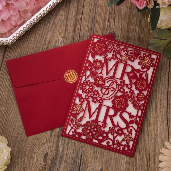 Tarjetas de felicitación 30 piezas blanco rojo corte láser MRMRS tarjeta de invitación de boda elegante con sobres decoraciones de recuerdo de fiesta