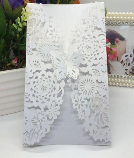 Cartes de voeux 40pcack carte d'invitation de mariage en papier perlé brillant fleur fleur laser coupé invitations de papillon 3D sculptées pour l'anniversaire 1258096