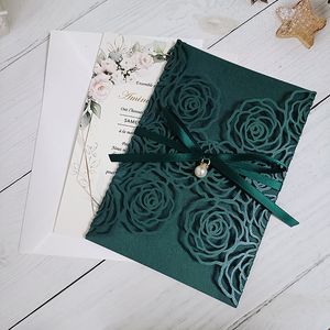 Cartes de vœux 50pc Army Green Carte d'invitation de mariage personnalisée découpée au laser Rose Invitations de mariage avec insert imprimable et enveloppe 230317