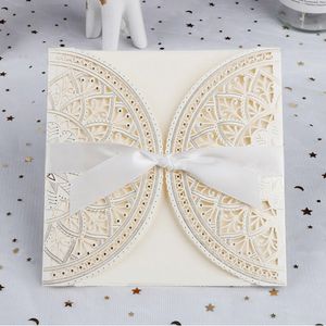 Cartes de voeux 50pcs élégante carte d'invitation de mariage découpée au laser cartes de voeux d'anniversaire d'affaires imprimables faveurs de fête décoration de mariage 230317