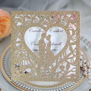 Cartes de voeux 50pcs carte de couverture de paillettes découpées au laser cartes de mariée et de marié amoureux coeur carte d'invitation de mariage fournisseur fête décoration faveur 230317